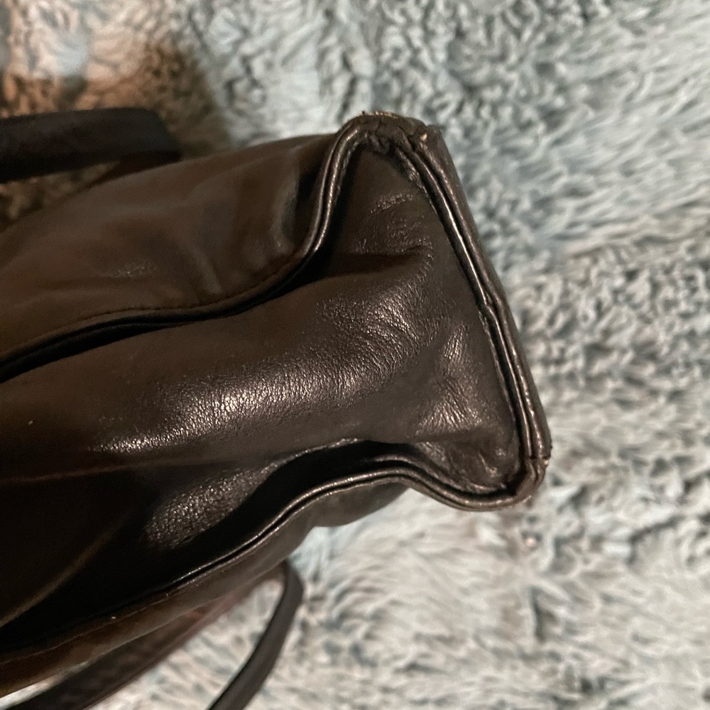 Vintage lamb skin leather Authentic Chanel tote - Picture 10 of 15